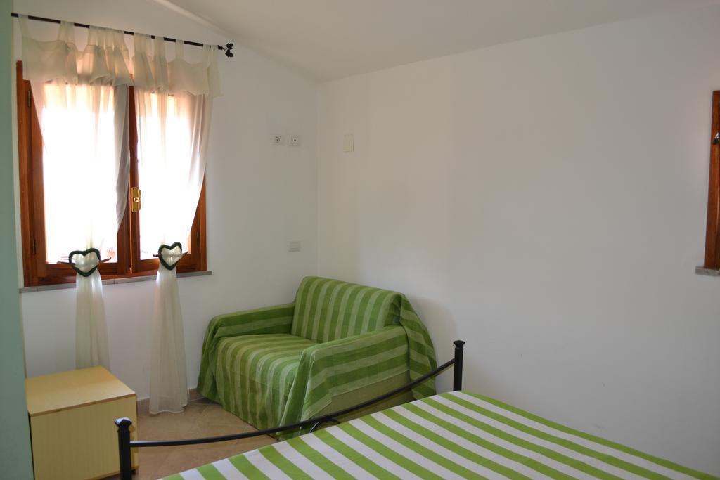 Apartments Mimose Badesi Bagian luar foto